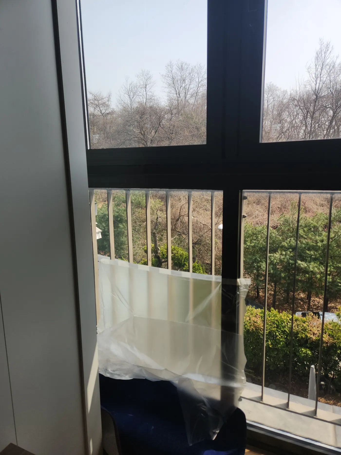 타공 후 실리콘 마감까지 완료해 견적 안내 항목대로 마무리된 시공 결과